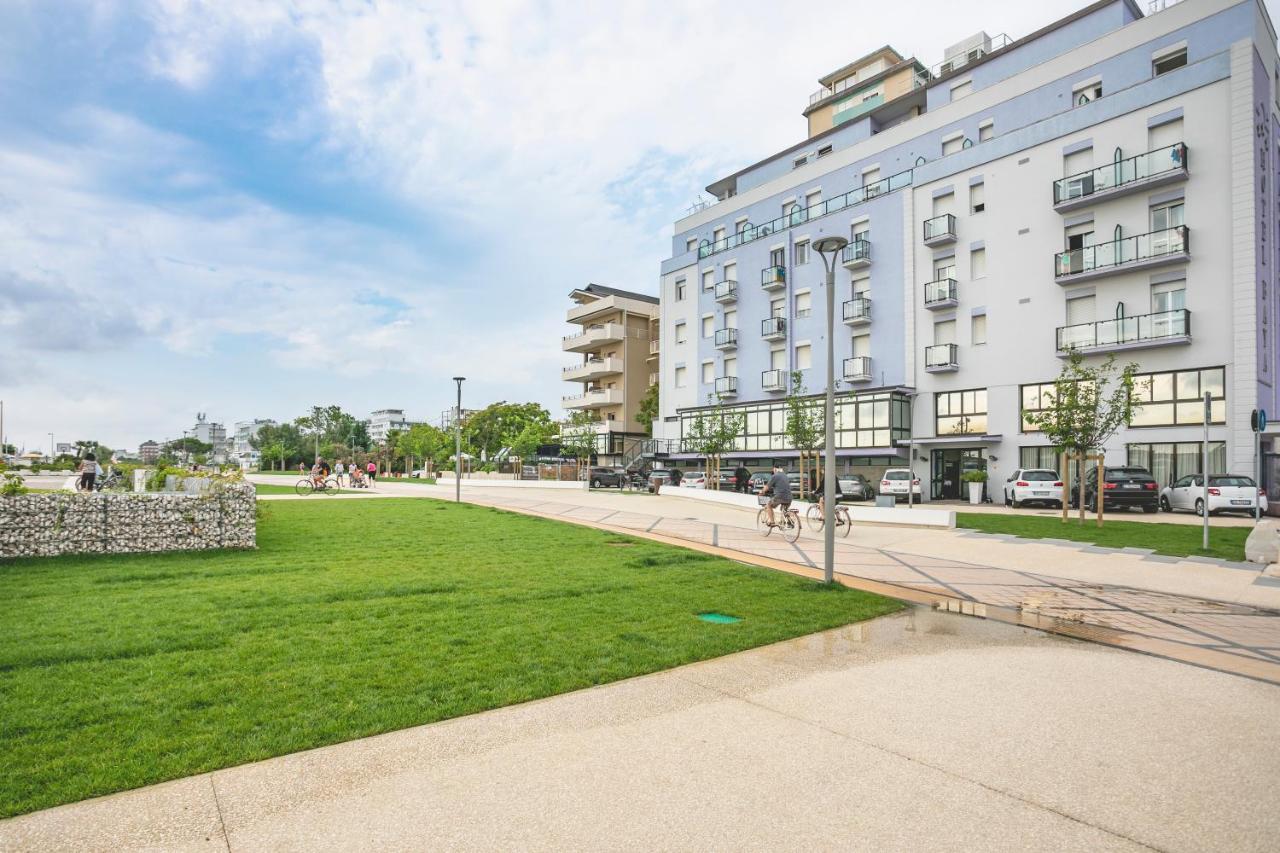 Hotel Baya Strand Milano Marittima Bagian luar foto