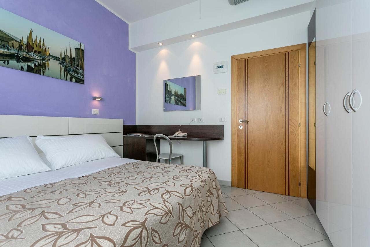 Hotel Baya Strand Milano Marittima Bagian luar foto