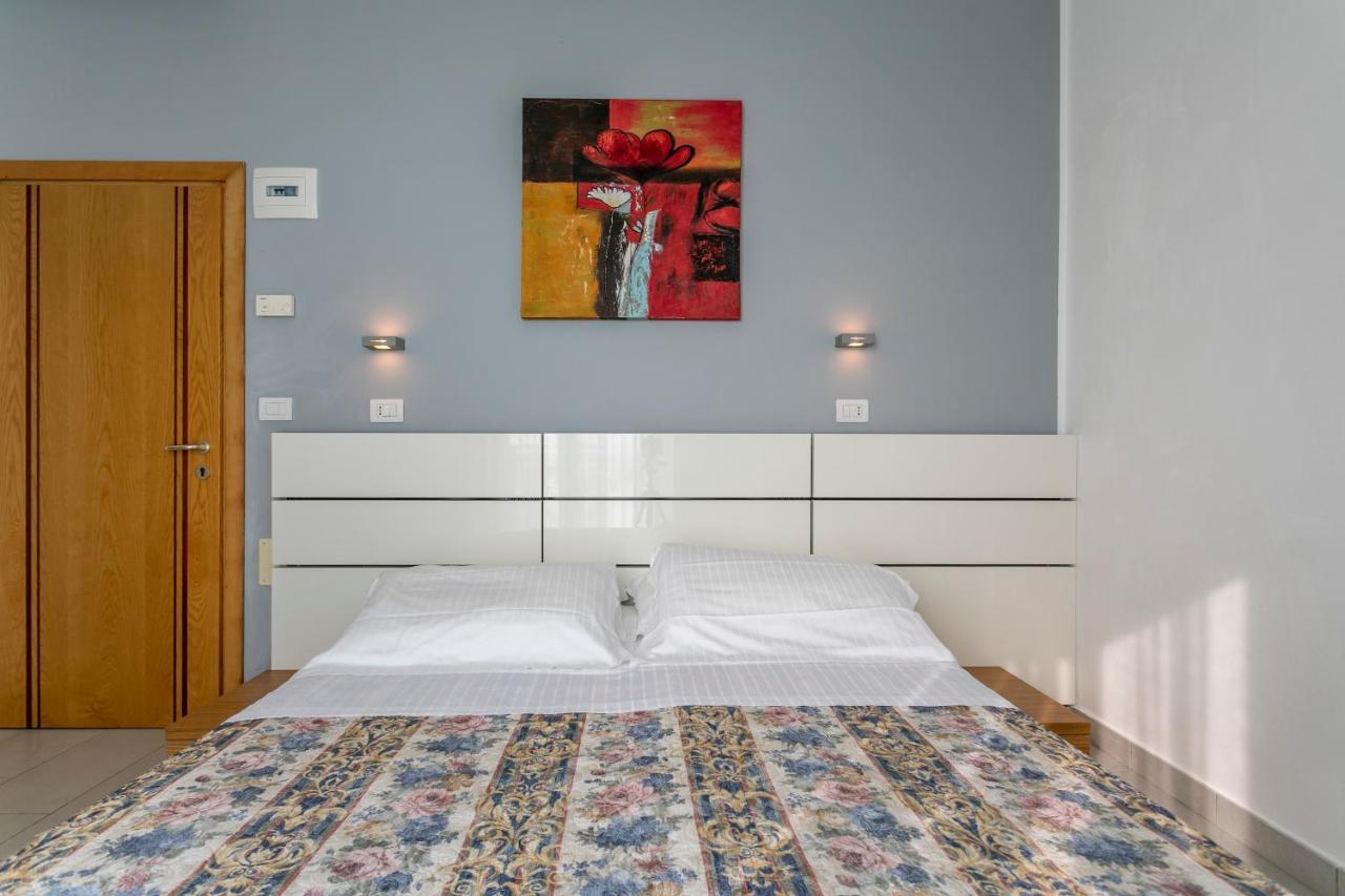Hotel Baya Strand Milano Marittima Bagian luar foto
