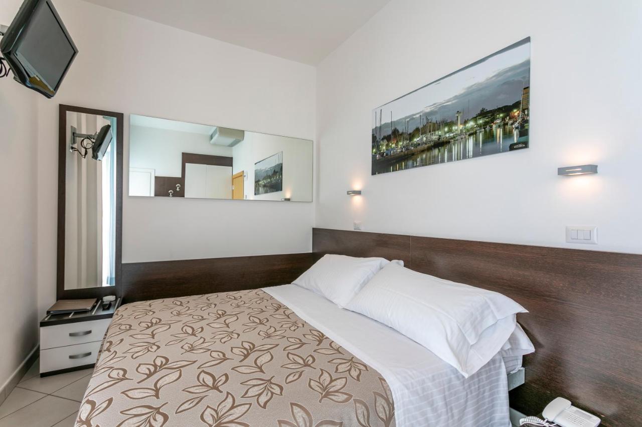 Hotel Baya Strand Milano Marittima Bagian luar foto
