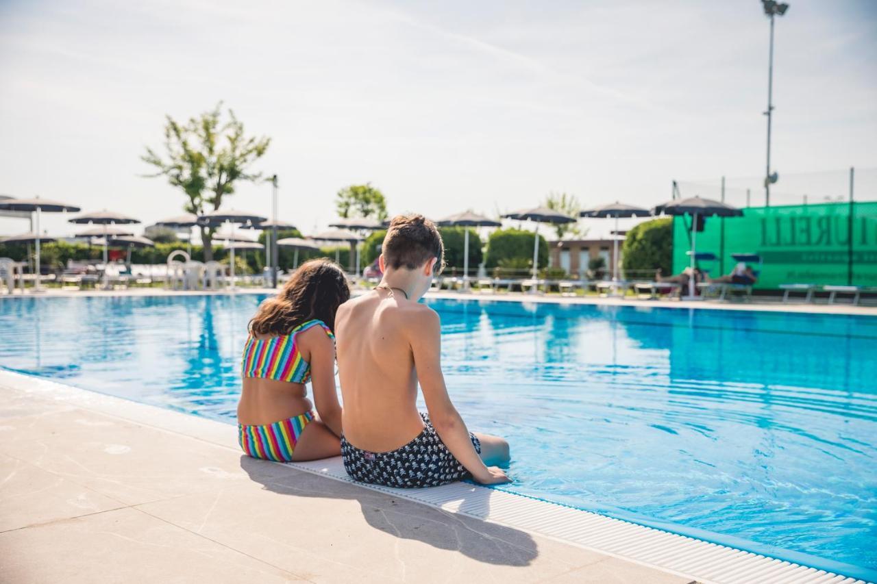 Hotel Baya Strand Milano Marittima Bagian luar foto