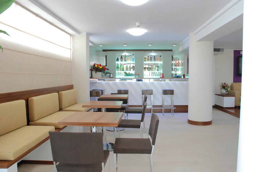 Hotel Baya Strand Milano Marittima Bagian luar foto